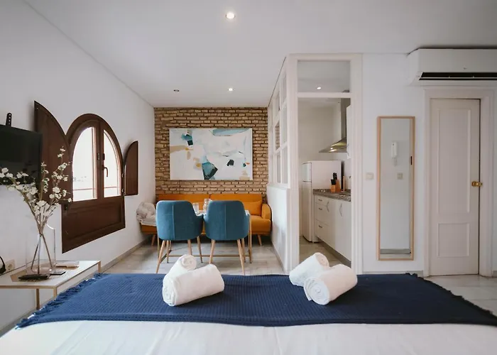 Complete Studio With Terrace - 1bth- La Giralda * Sevilla