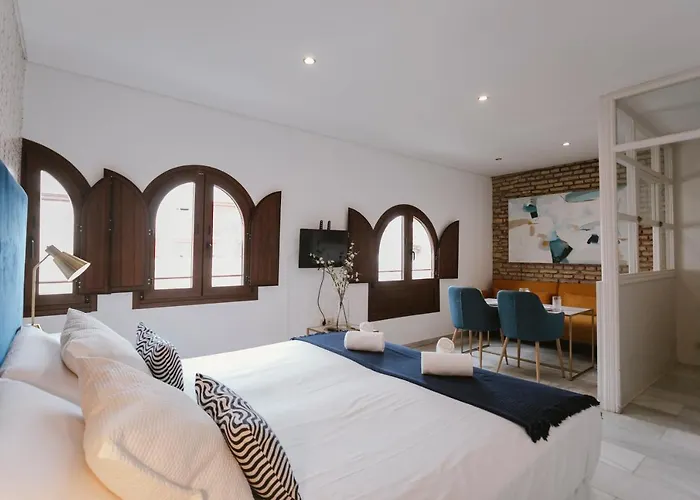 Complete Studio With Terrace - 1bth- La Giralda Apartmán